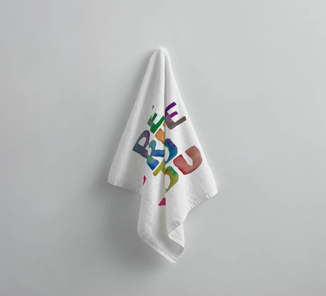 Be True to You - Design tipografico arcobaleno per bambini asciugamano da bagno da THE MOTIVATED TYPE