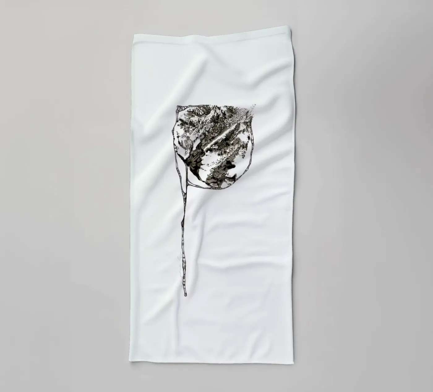 P towel by Marina Guiu