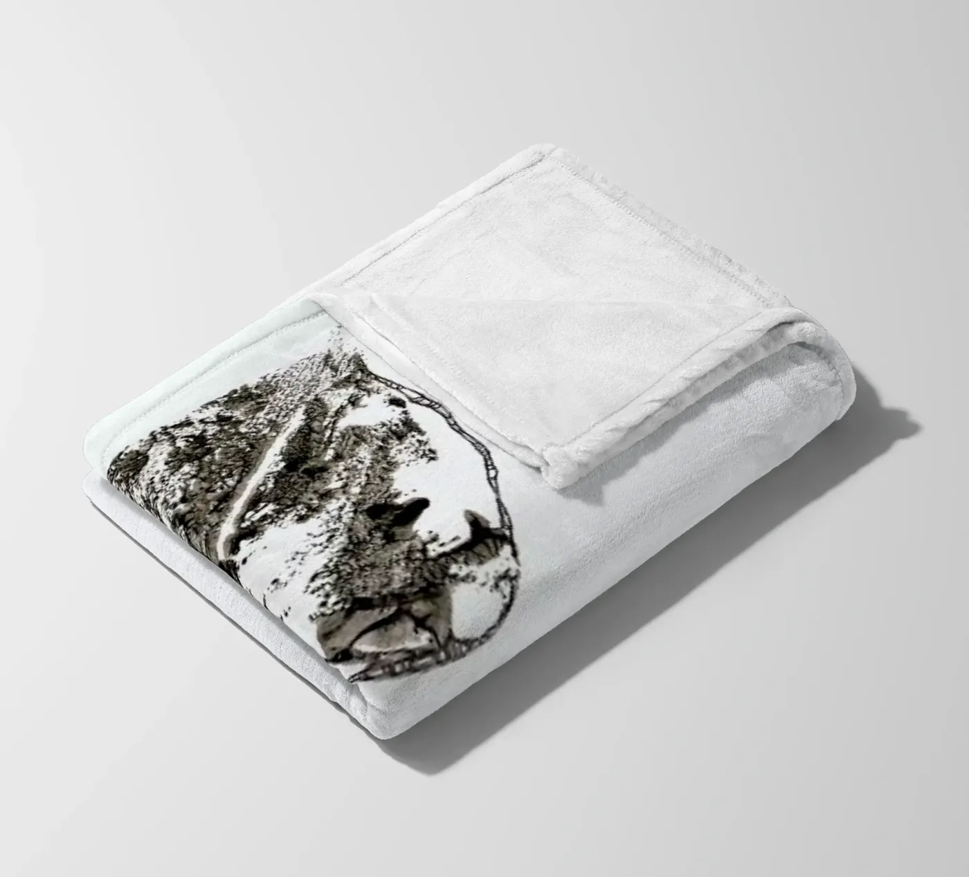 P coperta in pile da Marina Guiu