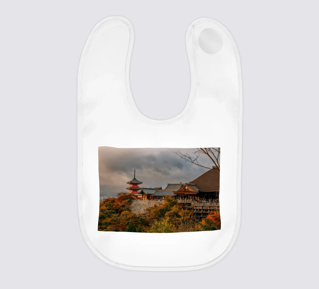 Kiyomizu-dera Temple in Kyoto in autumn bavaglino da Marcel Bisig