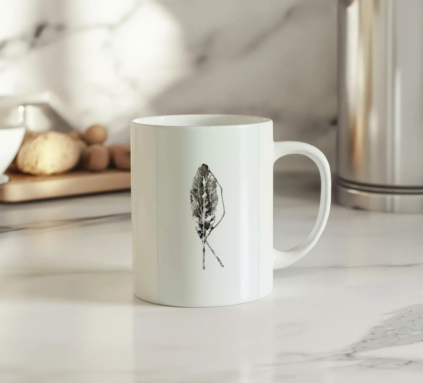 R ceramic mug by Marina Guiu