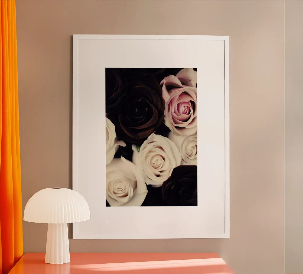 Rose Bouquet poster con telaio in alluminio da Ingrid Beddoes