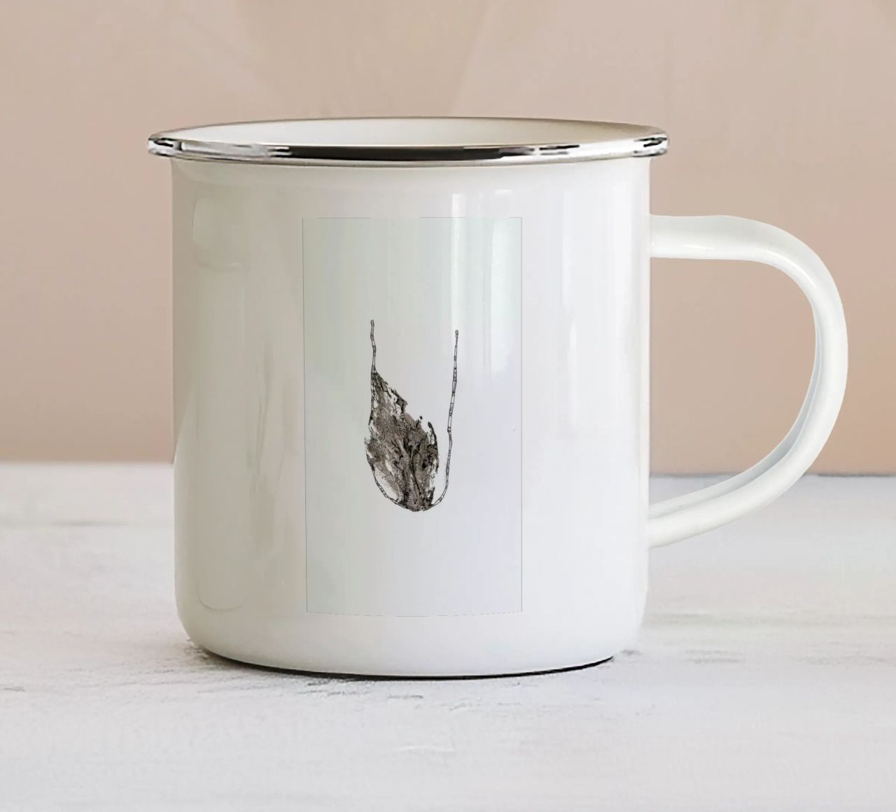 U tazza in smalto da Marina Guiu