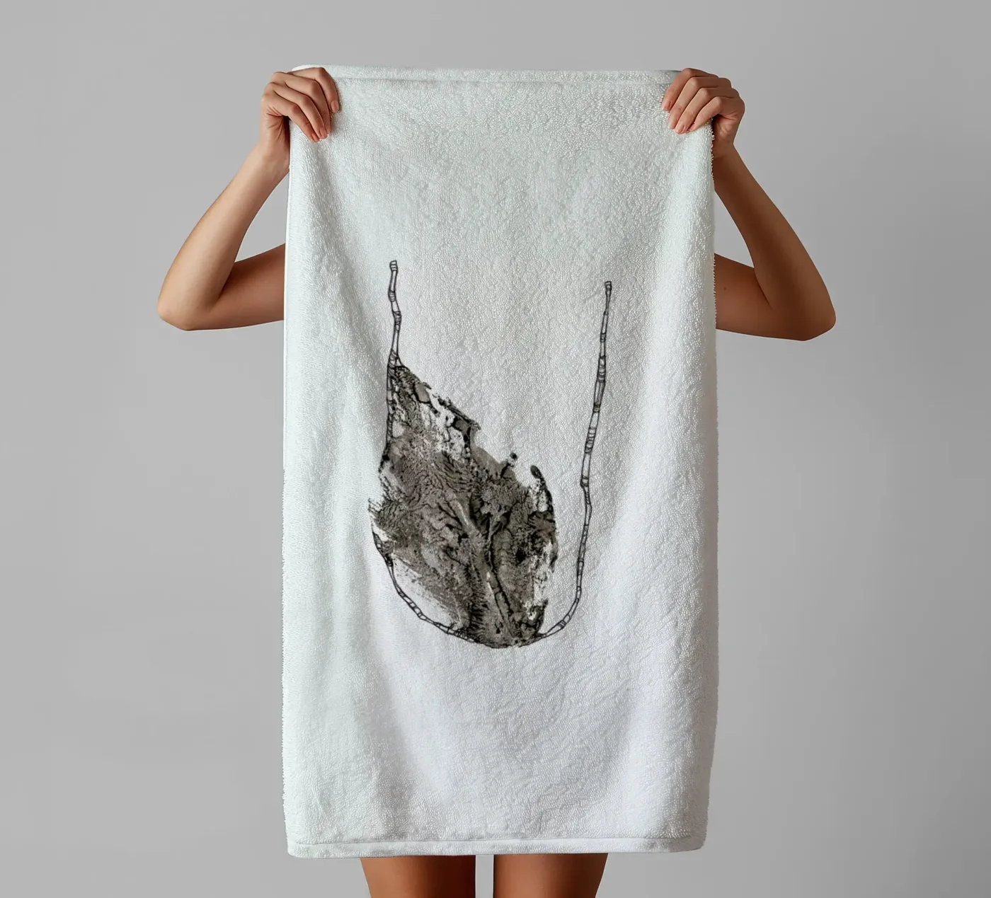 U towel by Marina Guiu
