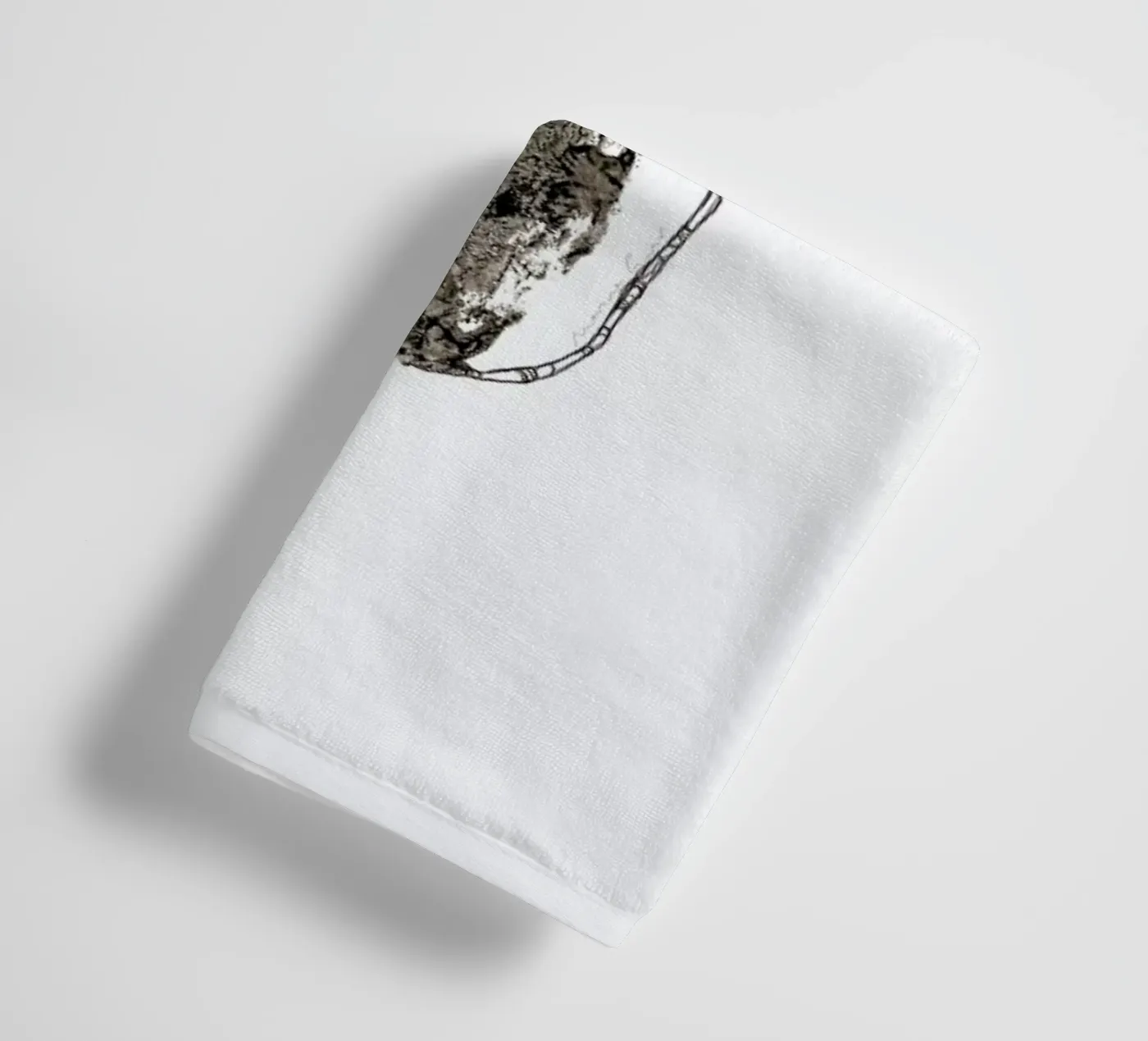 U towel by Marina Guiu