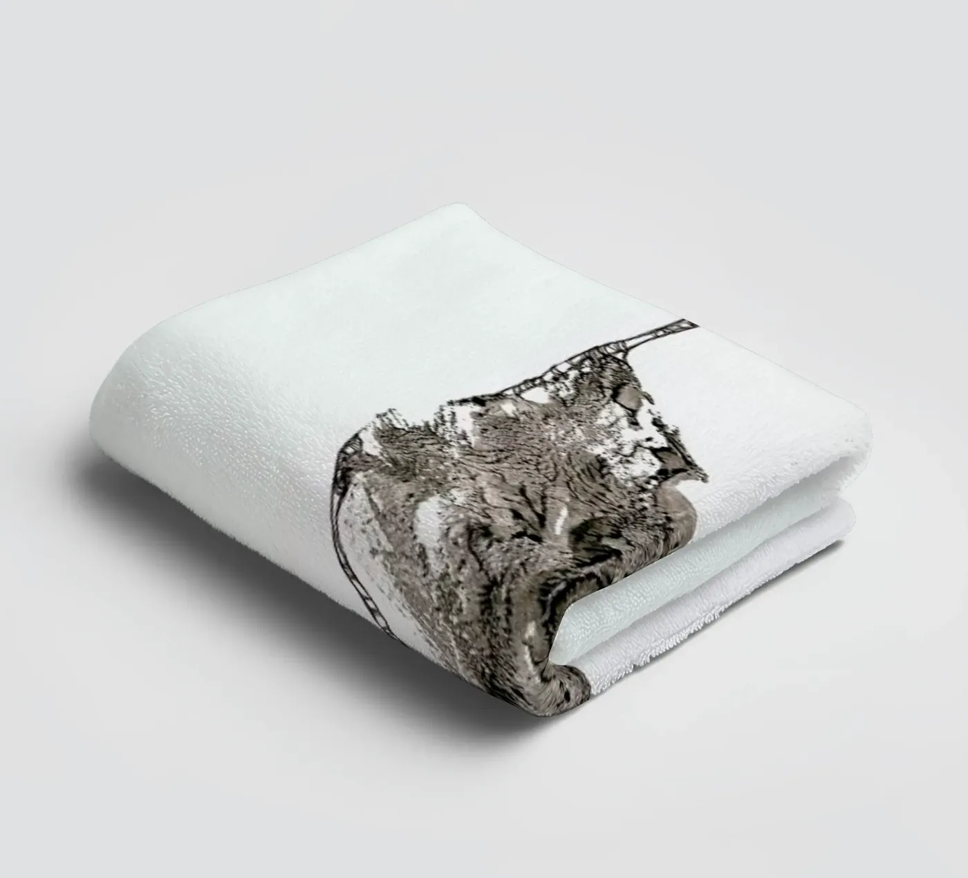 U towel by Marina Guiu