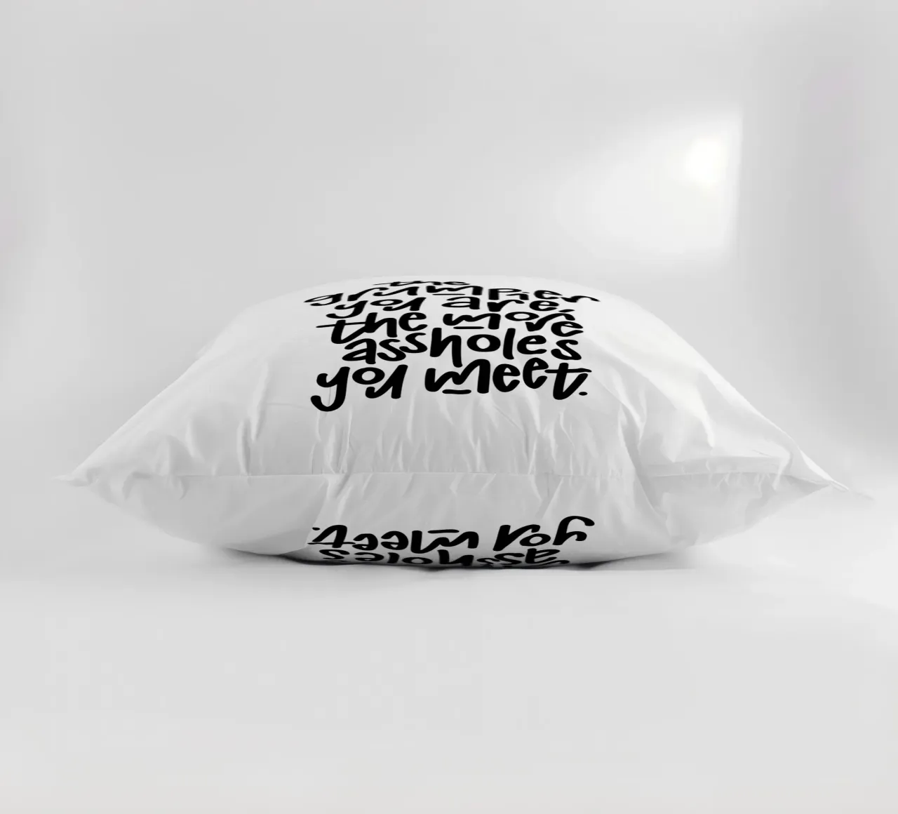 Grumpy Kissen von LIMITED EDITION LETTERS