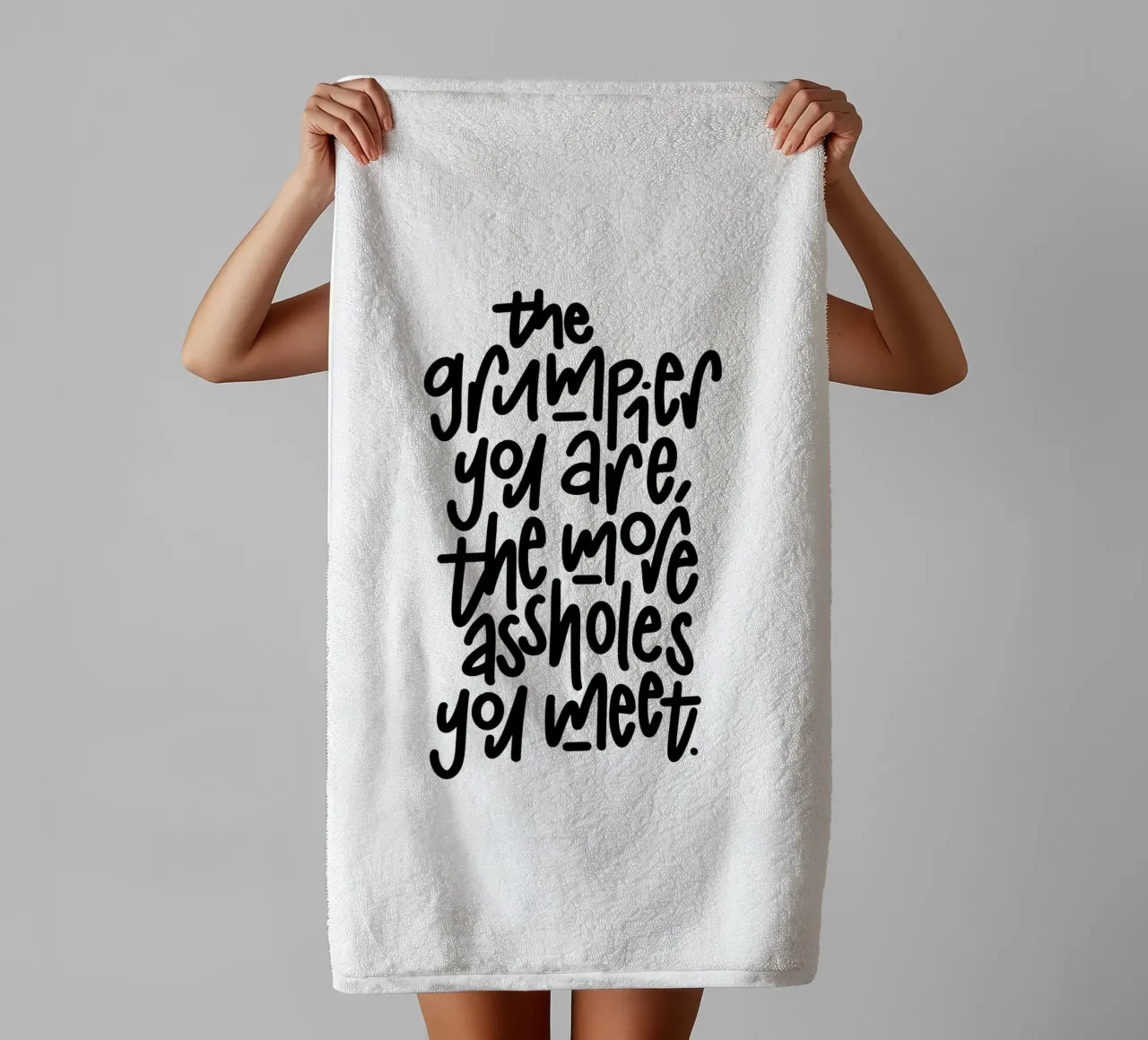 Grumpy Handtuch von LIMITED EDITION LETTERS