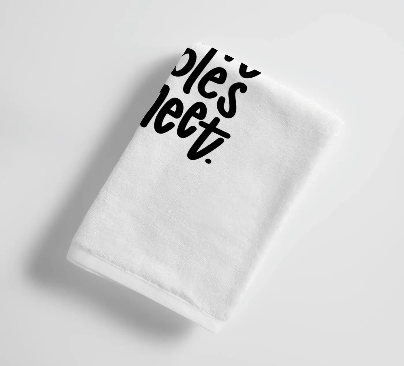 Grumpy Handtuch von LIMITED EDITION LETTERS