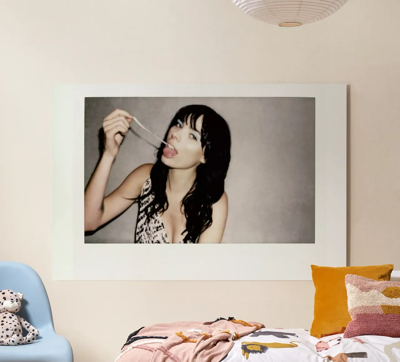 Chewing Gum plexiglass da Aysha Banos