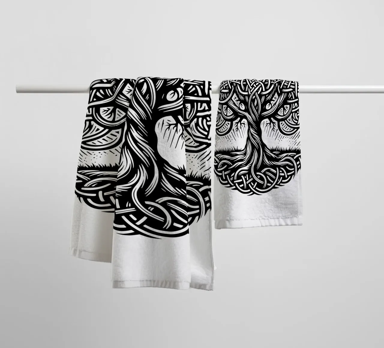 Albero della vita in bianco e nero asciugamano da bagno da Spiritual Touch