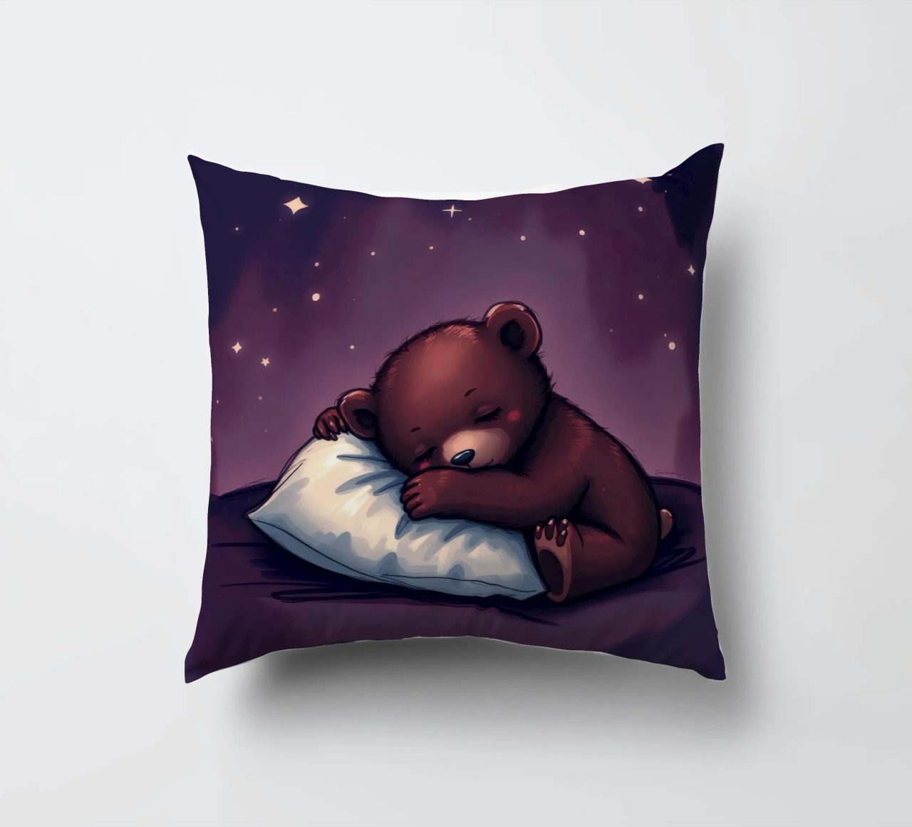 Un mignon ours brun câline un oreiller sous un ciel étoilé coussin de DesignDoodle
