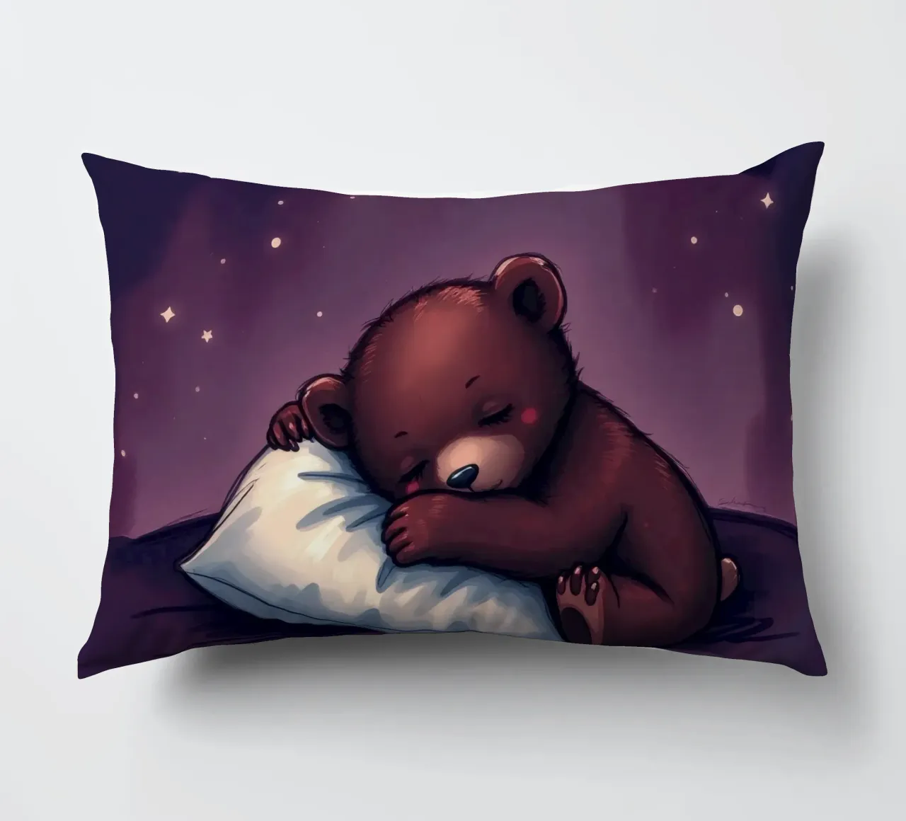 Un simpatico orso bruno coccola un cuscino sotto un cielo stellato cuscino da DesignDoodle