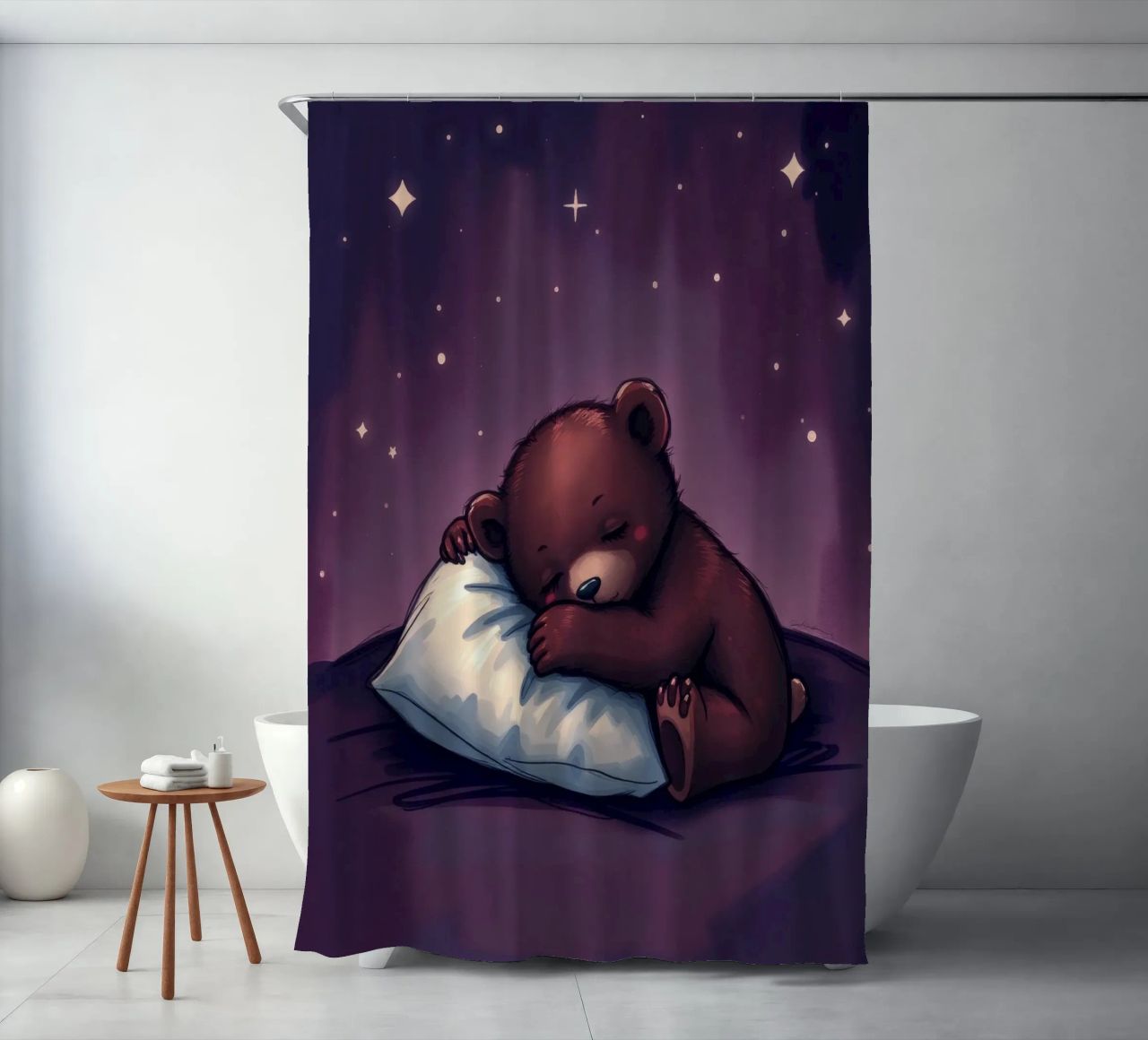 Un mignon ours brun câline un oreiller sous un ciel étoilé rideau de douche de DesignDoodle