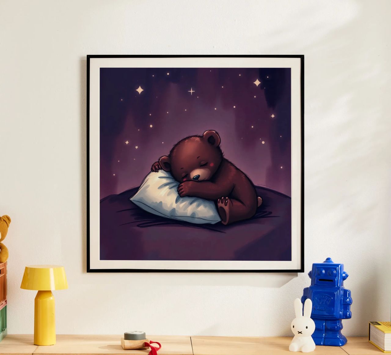 Un mignon ours brun câline un oreiller sous un ciel étoilé hahnemühle de DesignDoodle