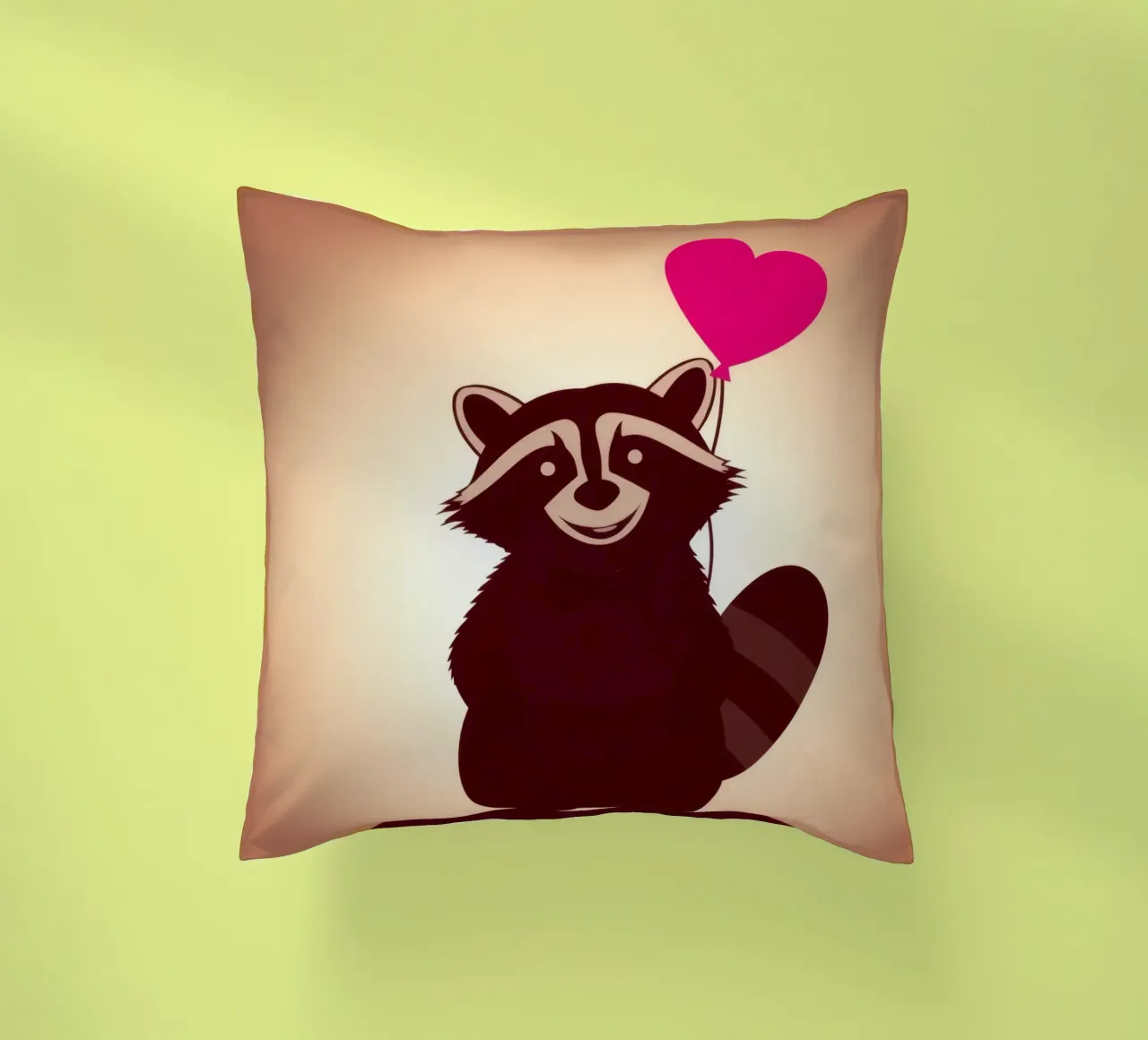 Procione con un palloncino a forma di cuore in piedi con gioia cuscino da DesignDoodle