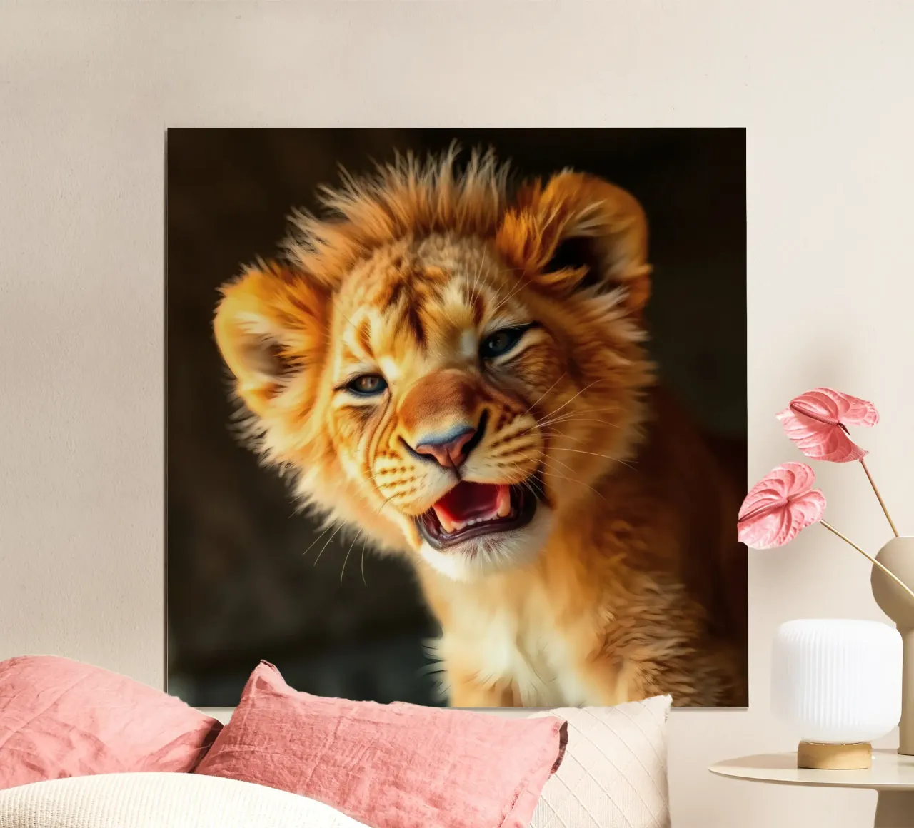 Un mignon lionceau grogne en jouant, mettant en valeur sa fourrure vibrante. poster de DesignDoodle