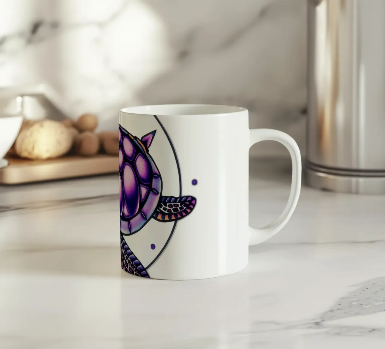 Design colorato della tartaruga che incorpora elementi geometrici tazza in ceramica da DesignDoodle