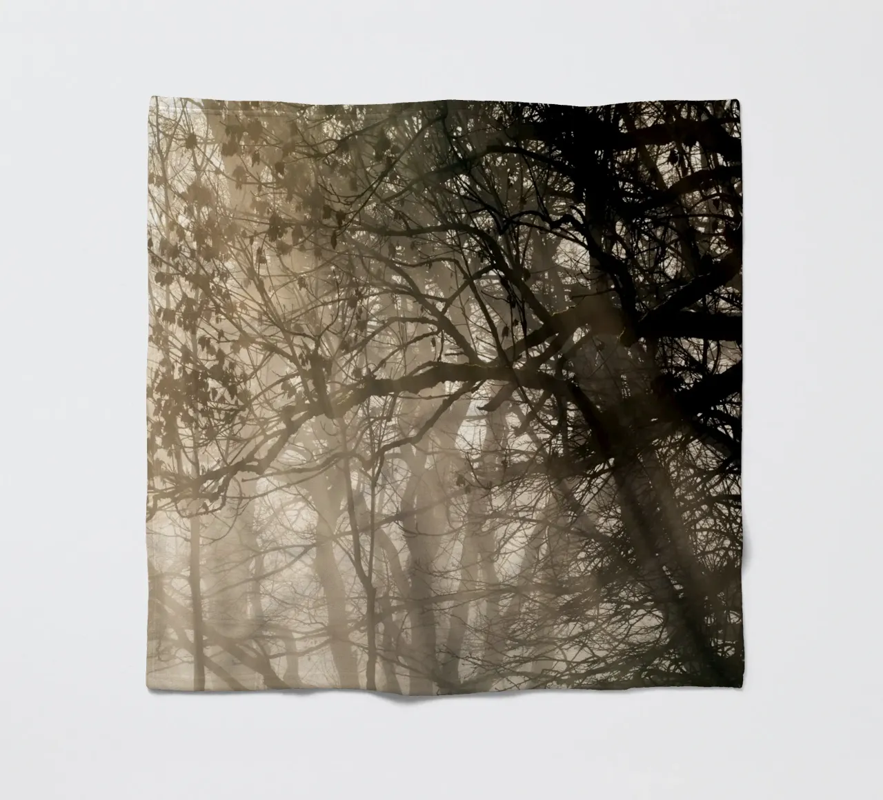 An image of a beautiful tree in the fog in the forest plaid polaire de anderm