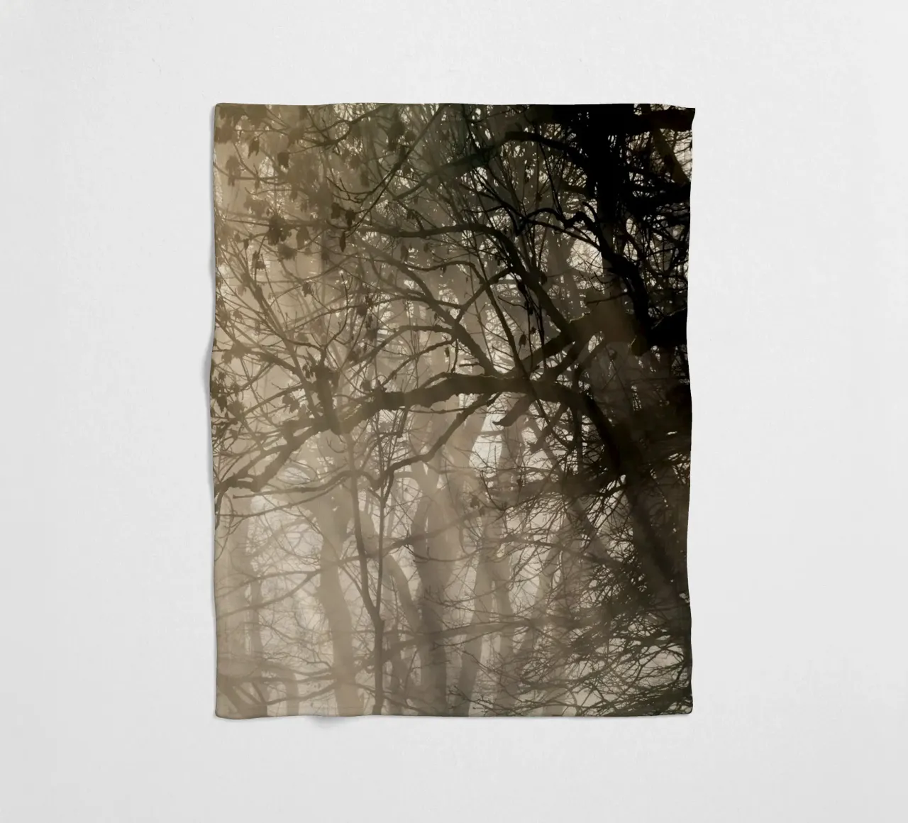 An image of a beautiful tree in the fog in the forest plaid polaire de anderm