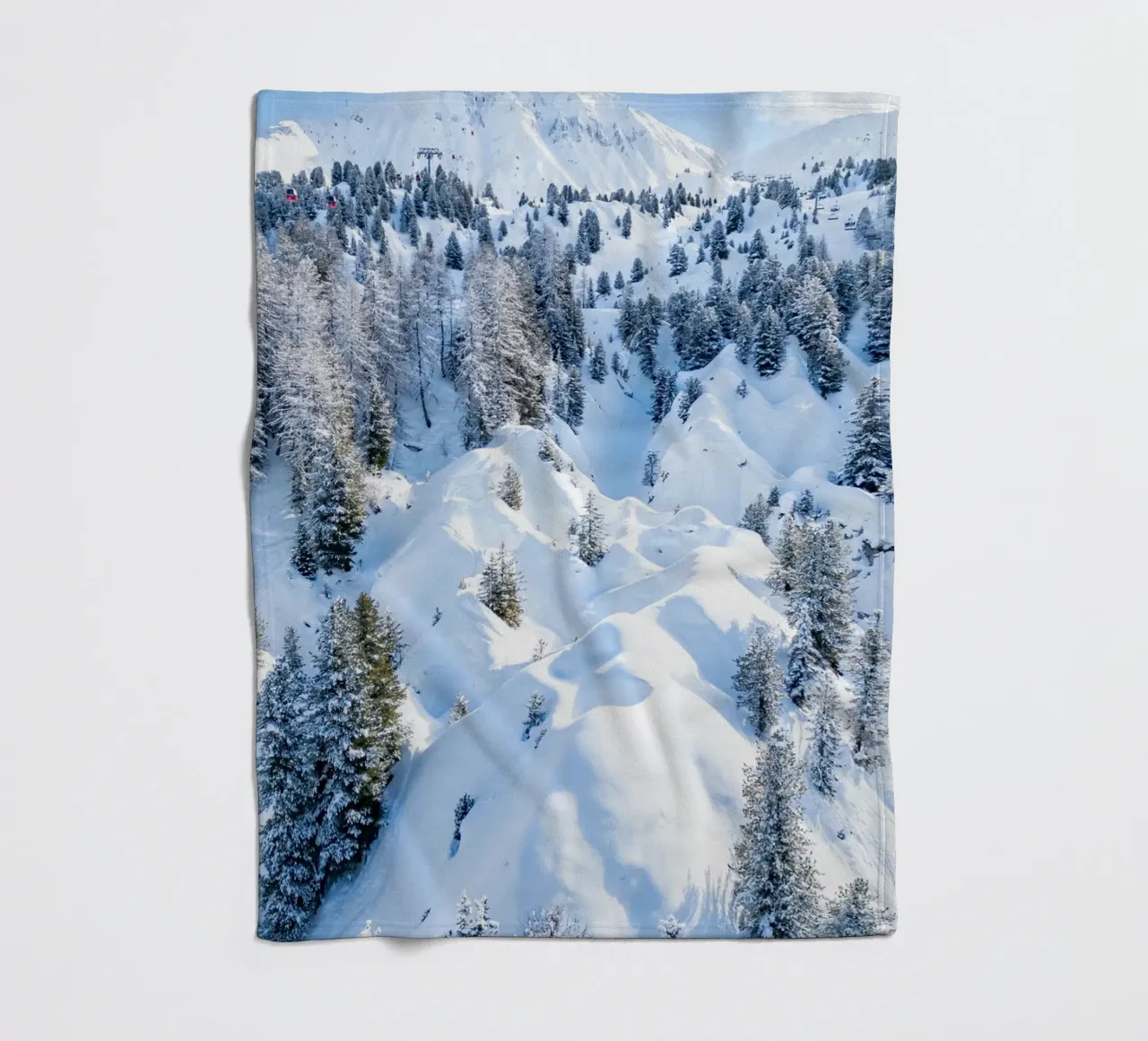 Aerial view of Skiing area of Paradiski, La Plagne, France A coperta in pile da anderm