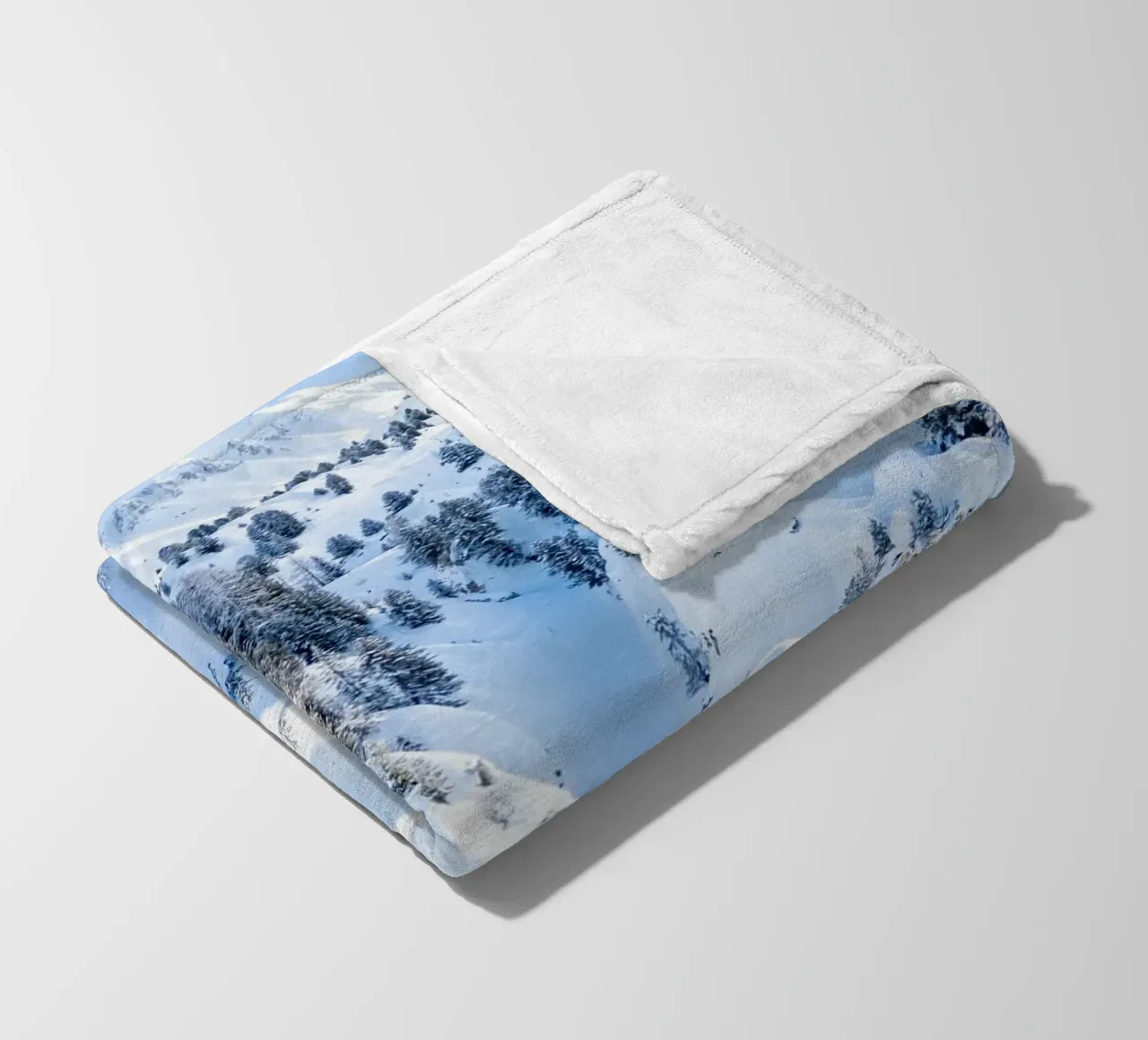 Aerial view of Skiing area of Paradiski, La Plagne, France A coperta in pile da anderm