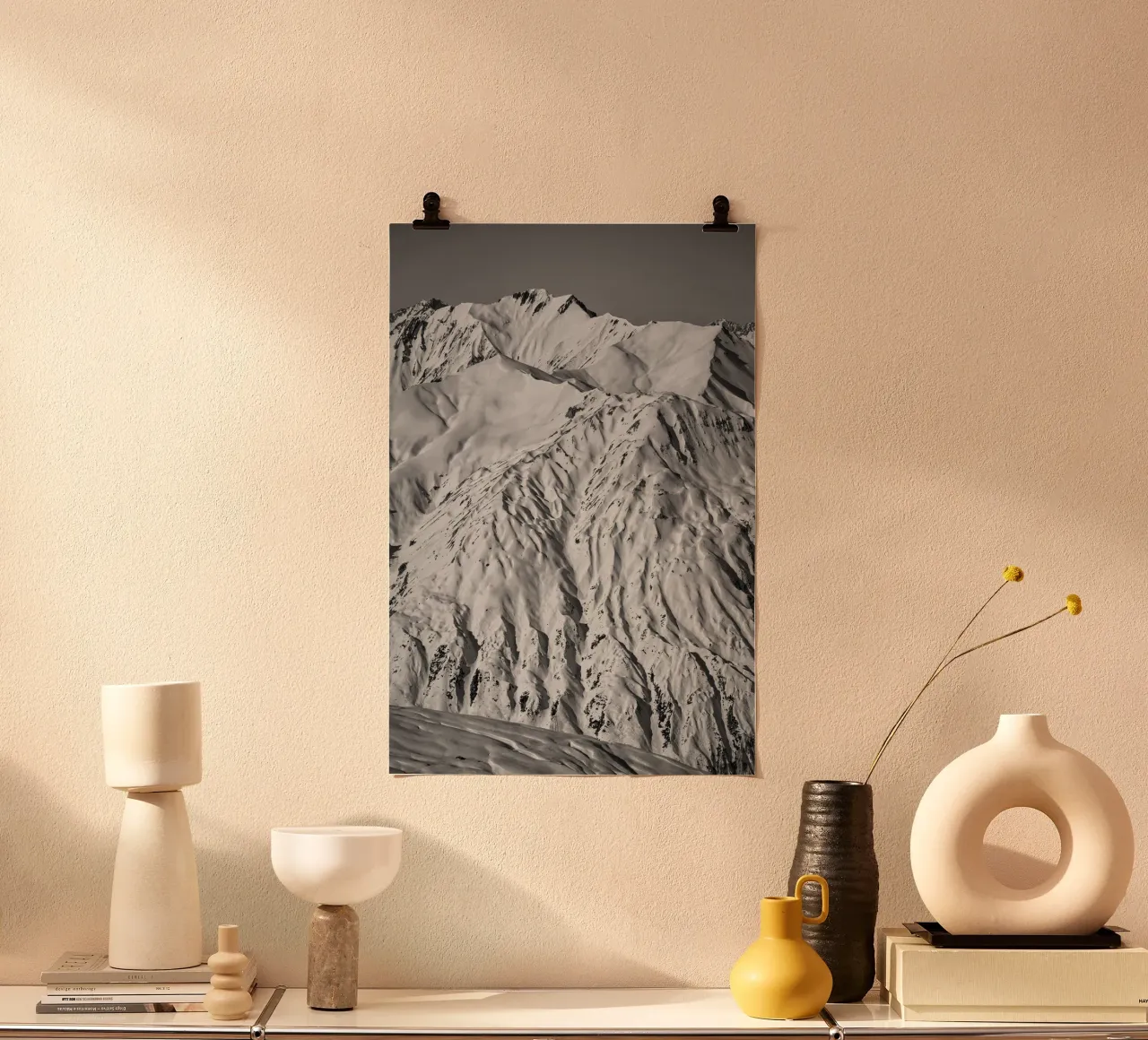 Mountain range in ski resort Trois Vallees, France, Europe poster con telaio in legno da anderm
