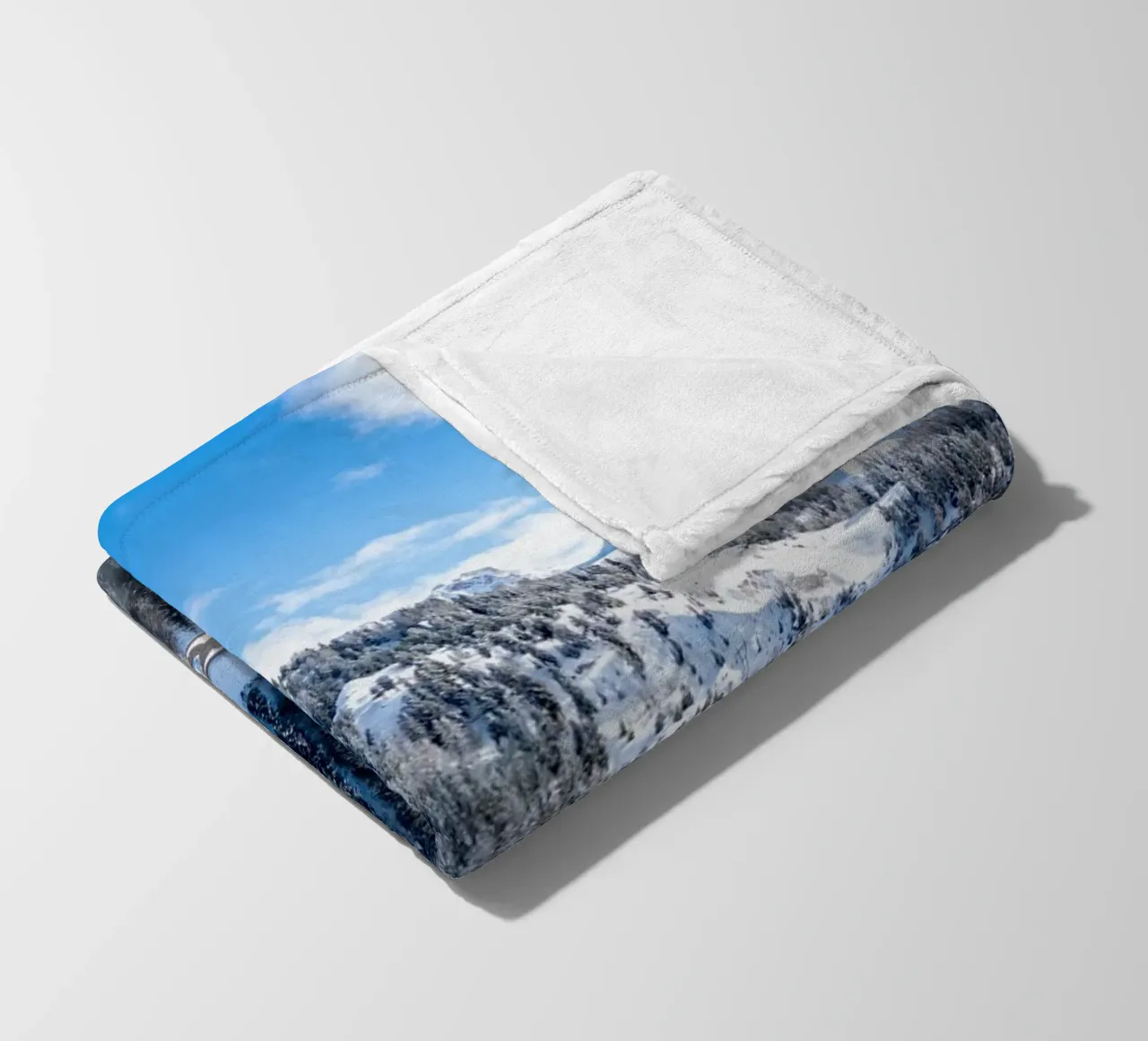 Aerial view of Skiing area of Paradiski, La Plagne, France A coperta in pile da anderm