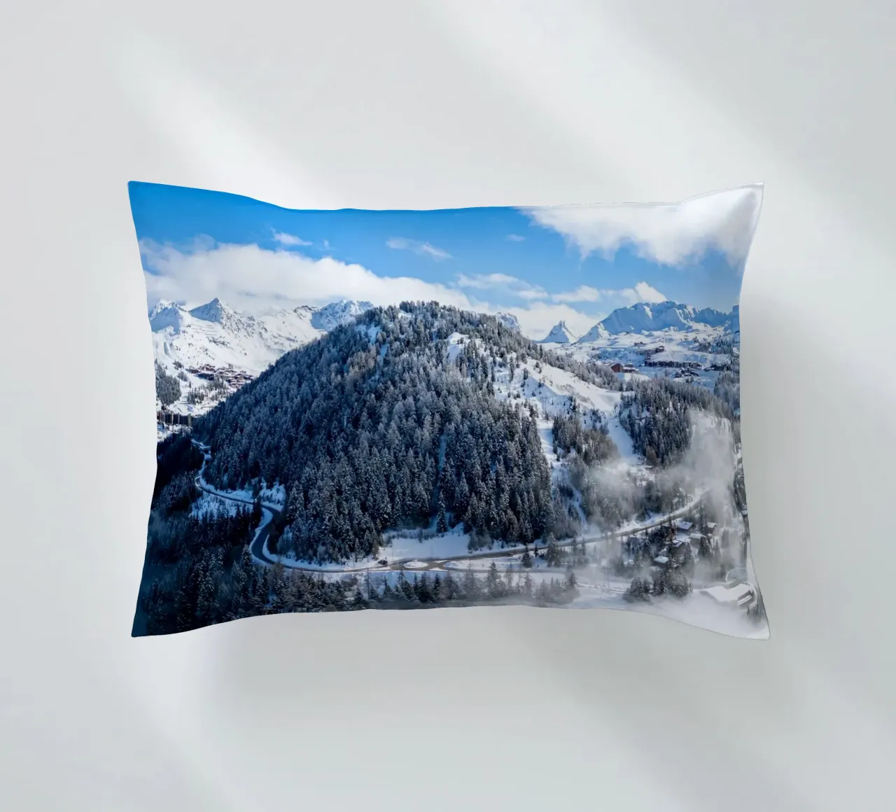 Aerial view of Skiing area of Paradiski, La Plagne, France A cuscino da anderm