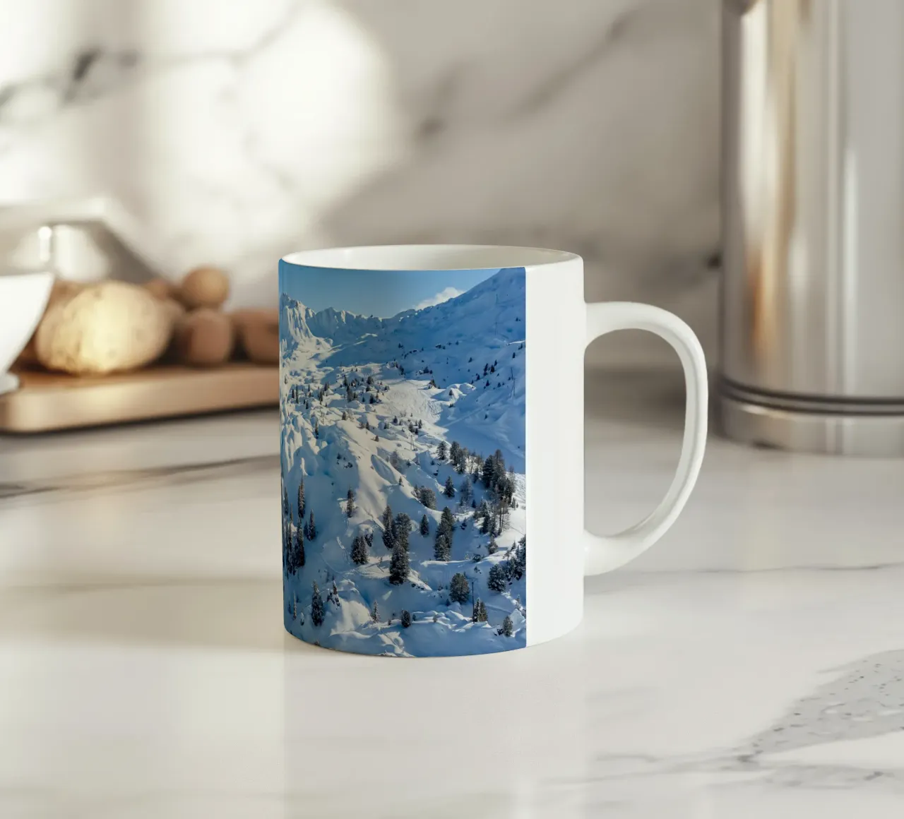 Aerial view of Skiing area of Paradiski, La Plagne, France A tazza in ceramica da anderm