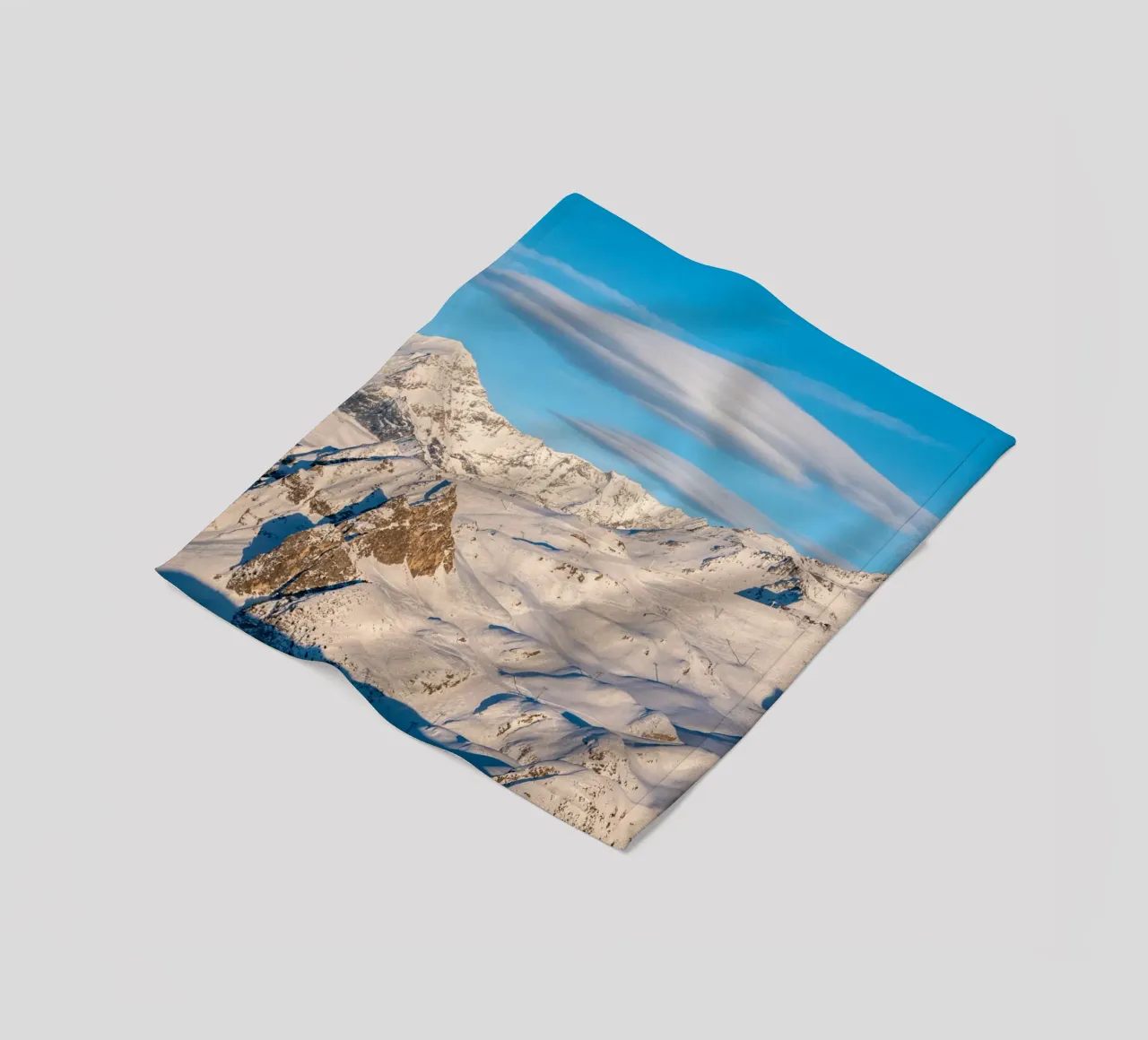 Aerial view of Skiing area of Paradiski, La Plagne, France A coperta in pile da anderm