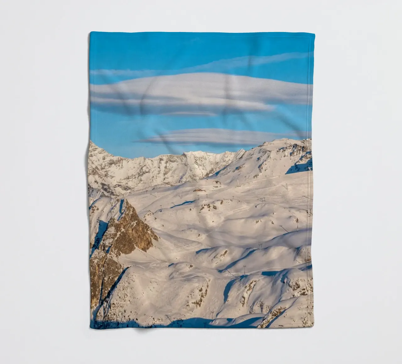 Aerial view of Skiing area of Paradiski, La Plagne, France A coperta in pile da anderm