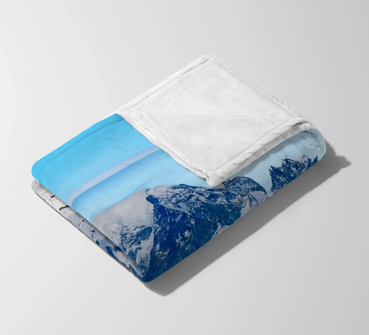 Aerial view of Skiing area of Paradiski, La Plagne, France coperta in pile da anderm
