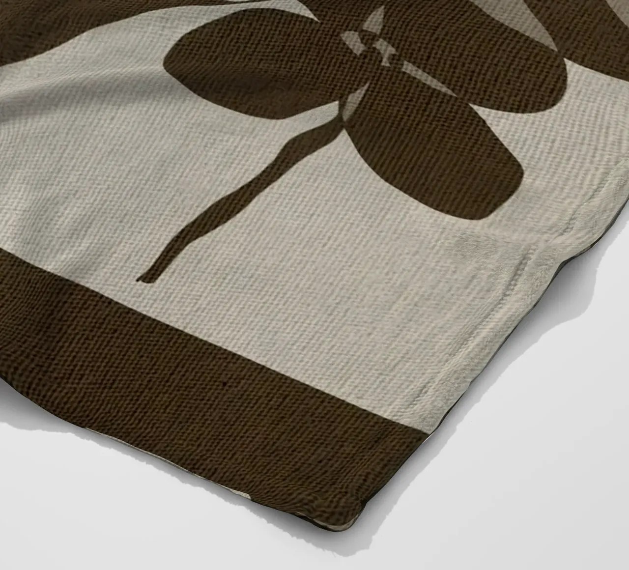 Subtle Ties 8 coperta in pile da Shatha Al Dafai