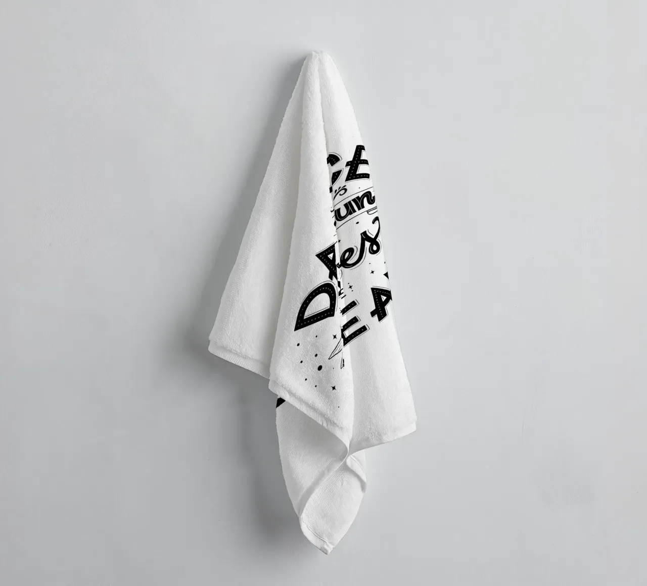 Balla con me dove il sole bacia l'oceano. Liebe. asciugamano da bagno da CalliLetters