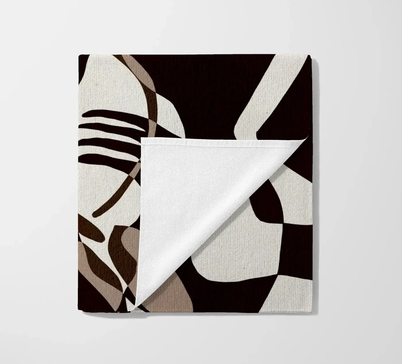 Subtle Ties 2 Strandtuch von Shatha Al Dafai