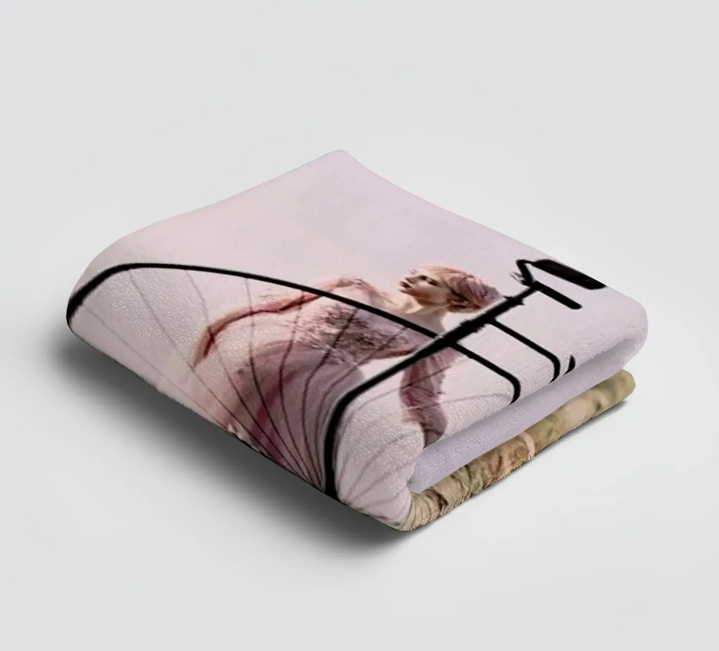 Alone Handtuch von Jovana Rikalo