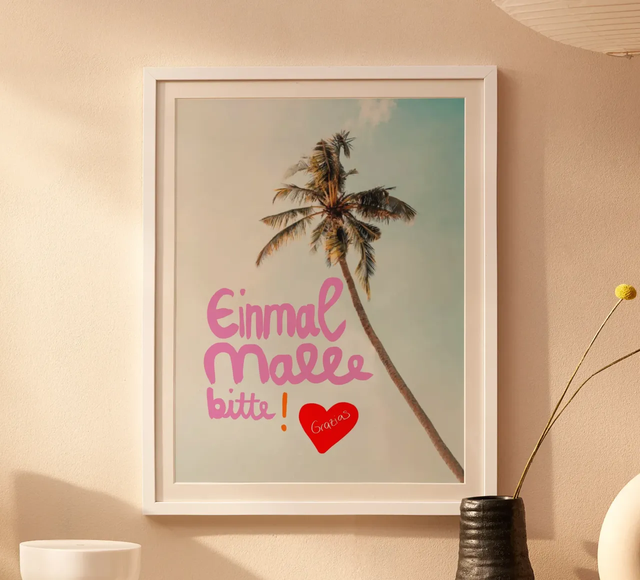 Einmal Malle bitte! poster con telaio in legno da Hej Ibiza by Ute Arnold