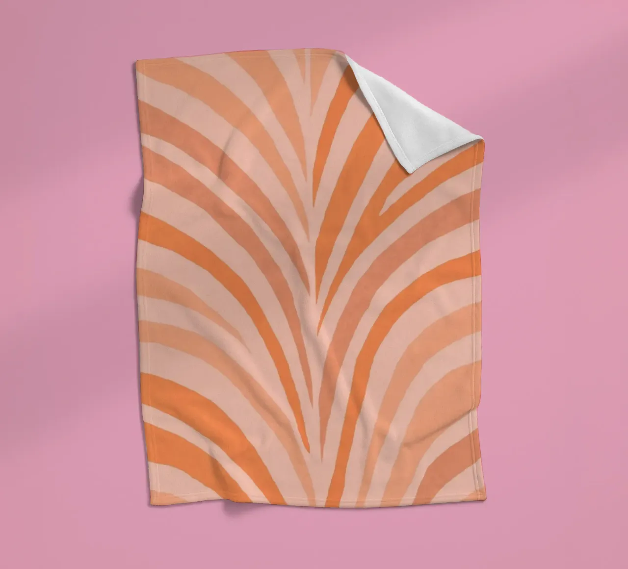 Forme di fiocco Boho Mandarino caldo coperta in pile da Andrea Haase Modern Home