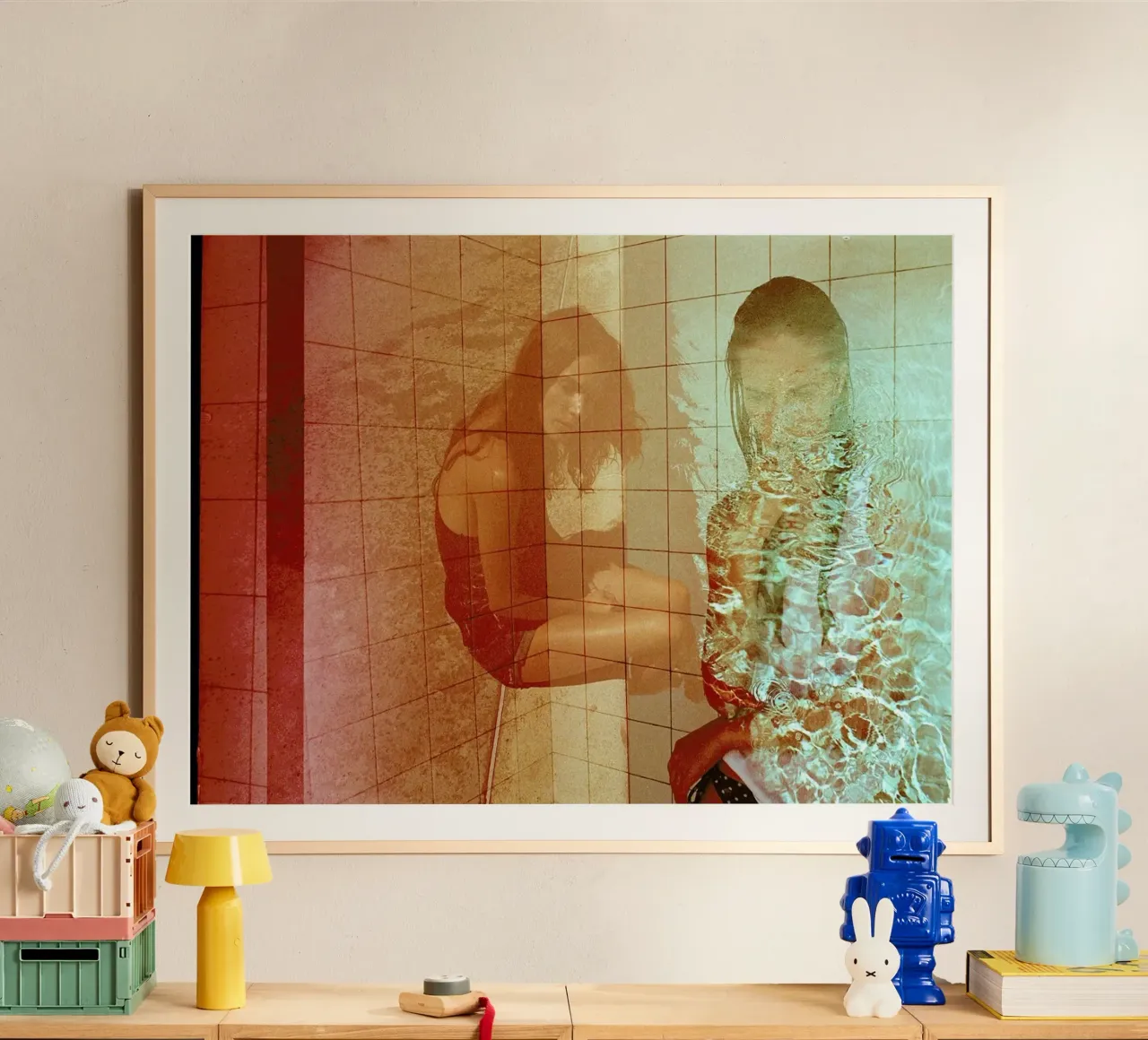 Jessica poster con telaio in legno da Aysha Banos