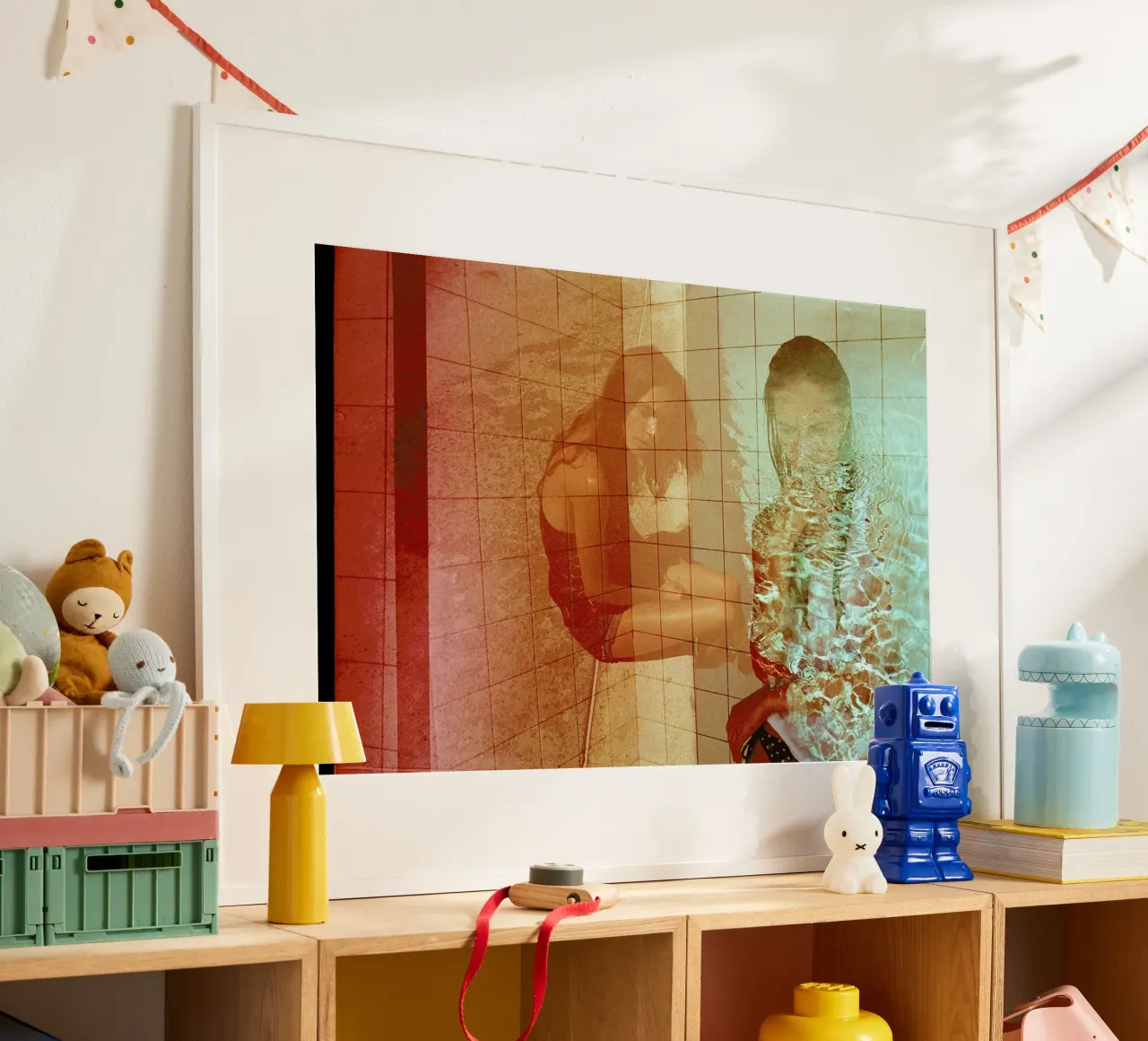 Jessica poster con telaio in legno da Aysha Banos