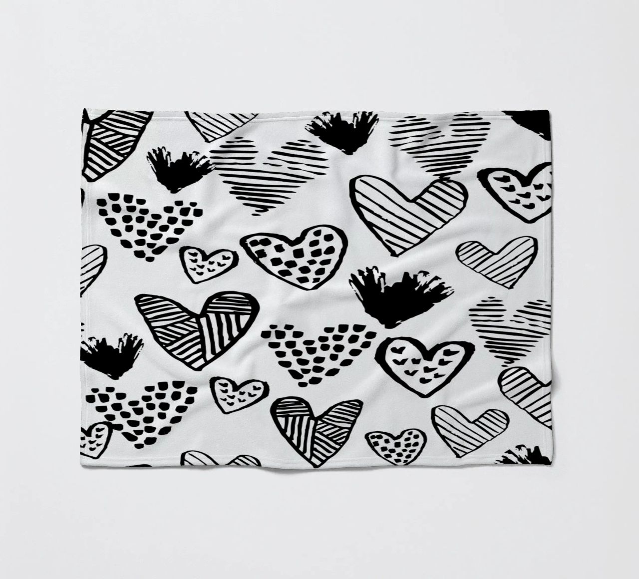 Valentines B&W coperta in pile da Charlotte Winter