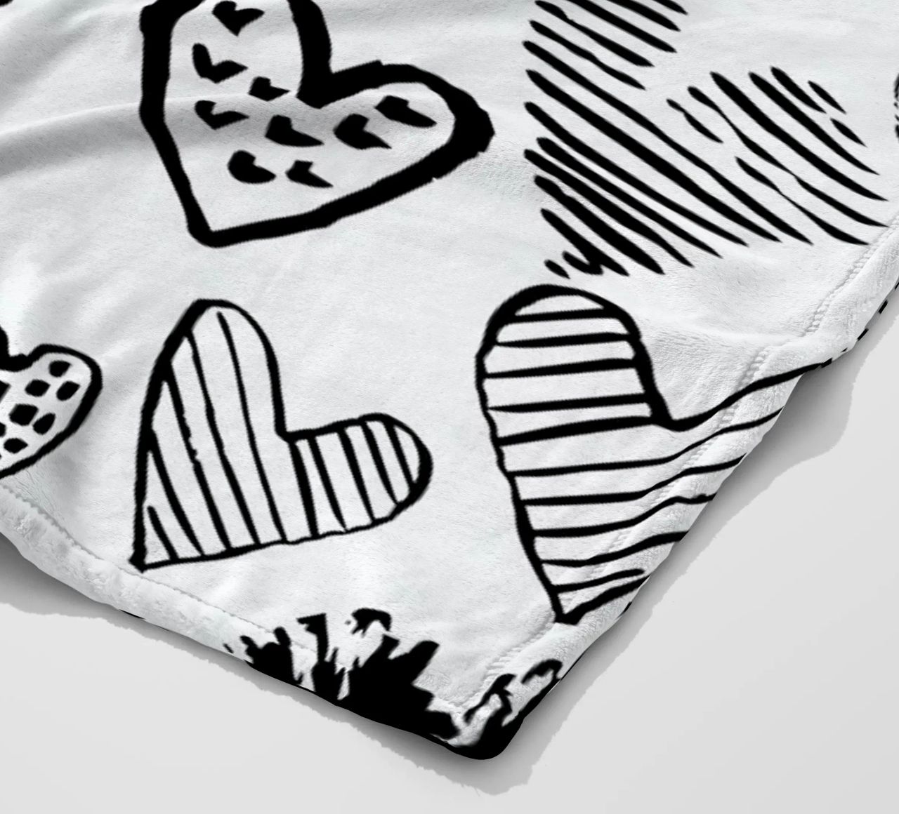 Valentines B&W coperta in pile da Charlotte Winter