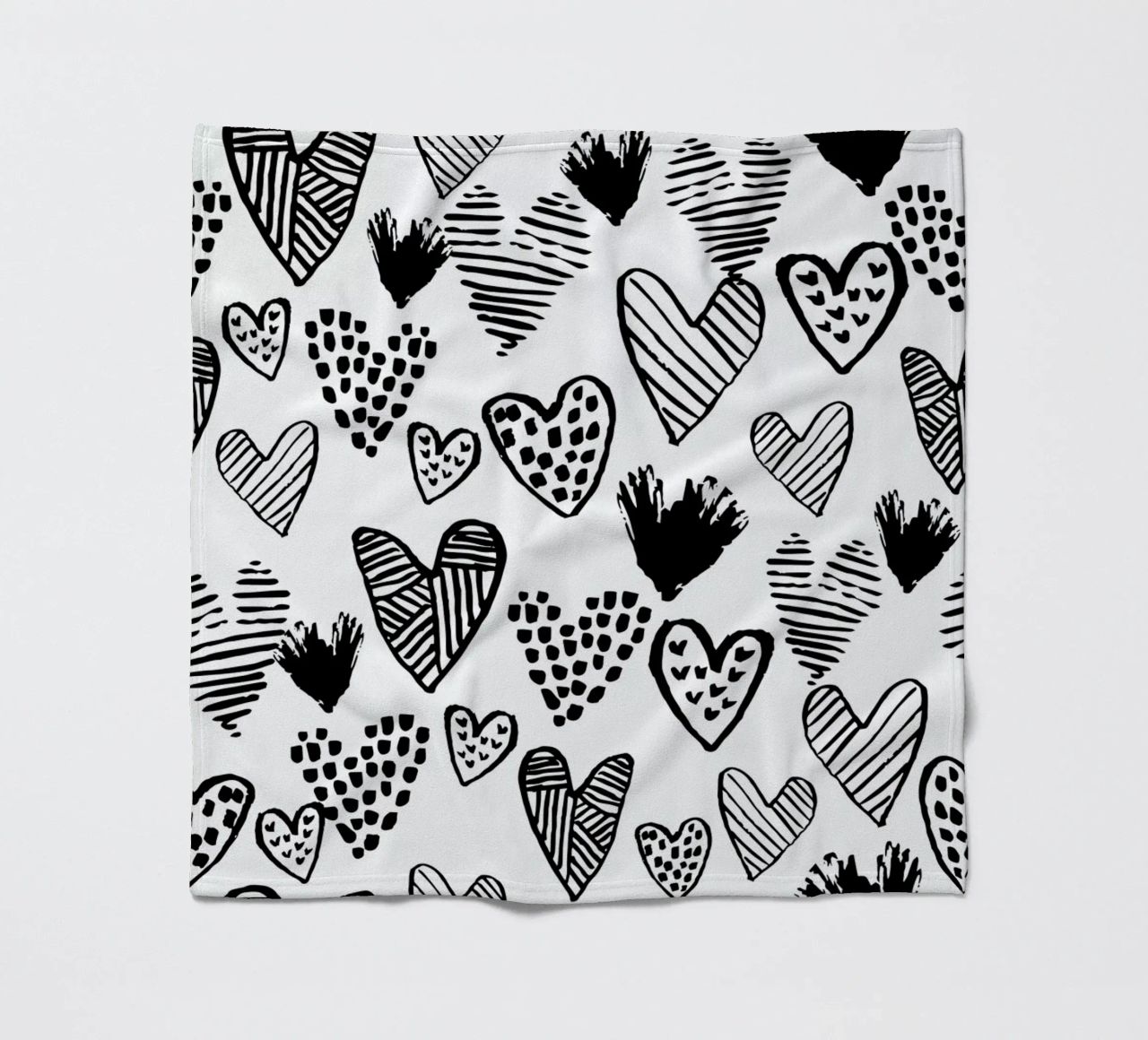 Valentines B&W coperta in pile da Charlotte Winter