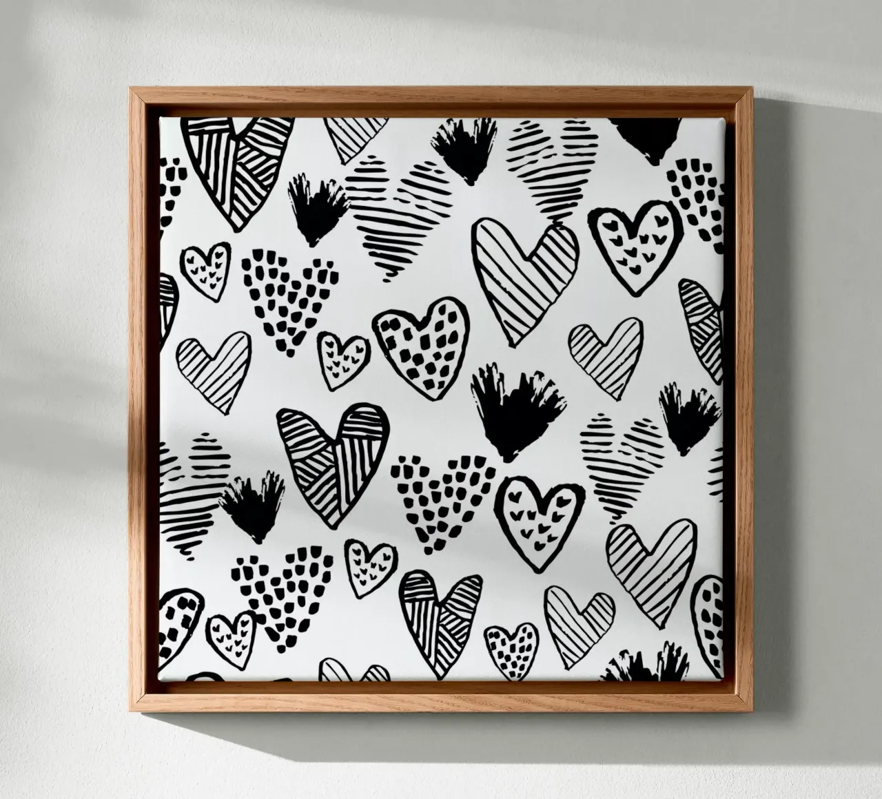 Valentines B&W tela con Cornice a cassetta da Charlotte Winter