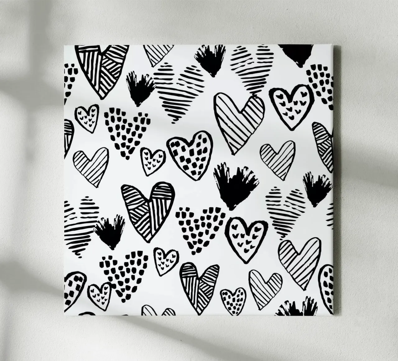 Valentines B&W tela con Cornice a cassetta da Charlotte Winter