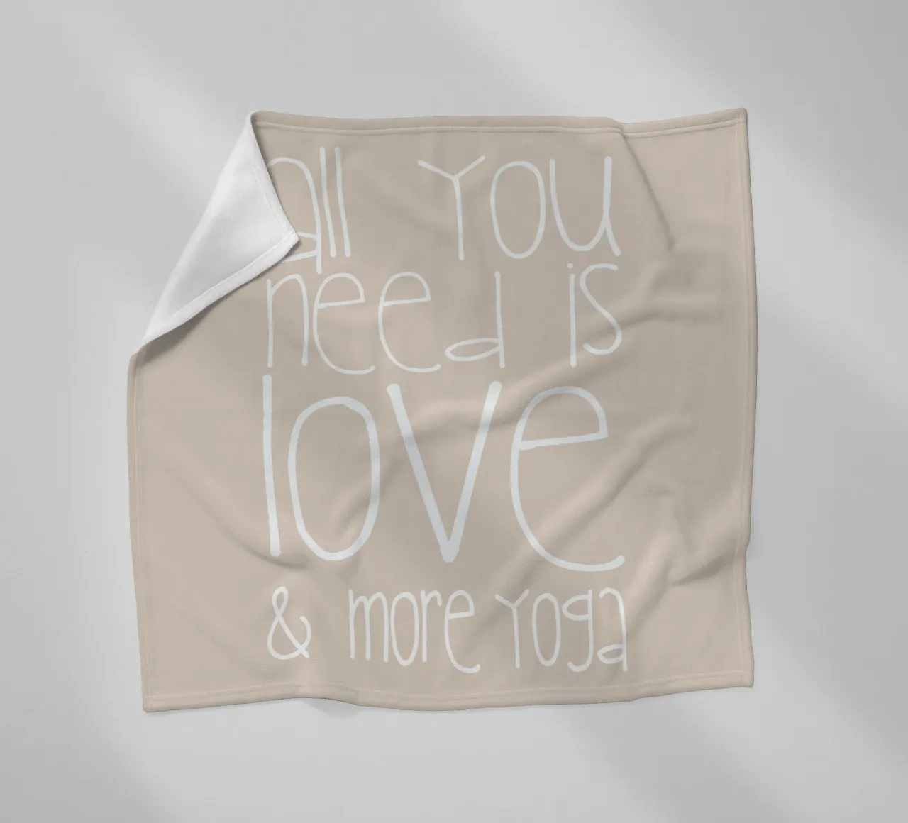 All You Need Is Love & Yoga coperta in pile da Monika Strigel