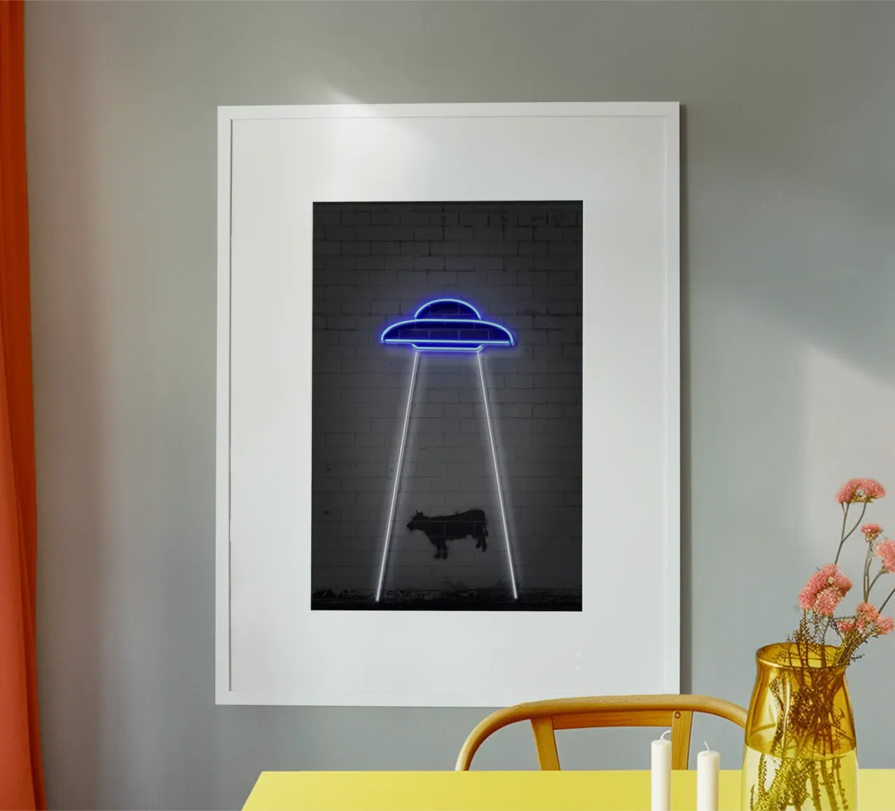 Ufo poster con telaio in plastica da Octavian