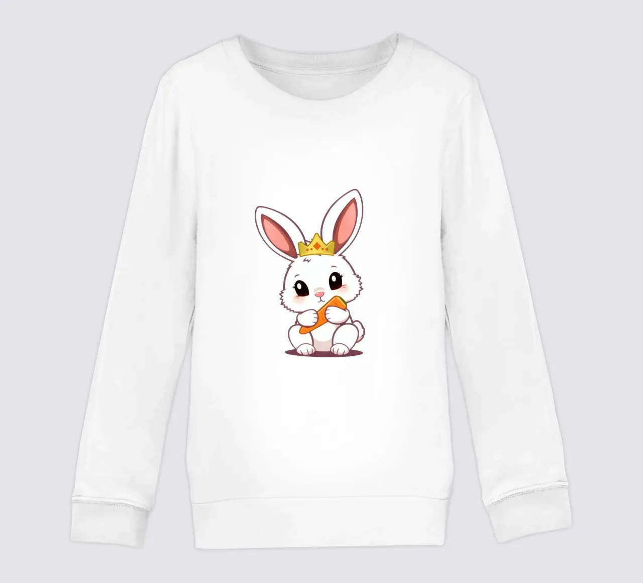 Bonito conejito de dibujos animados con una corona y comiendo una zanahoria sudadera para niño de DesignDoodle