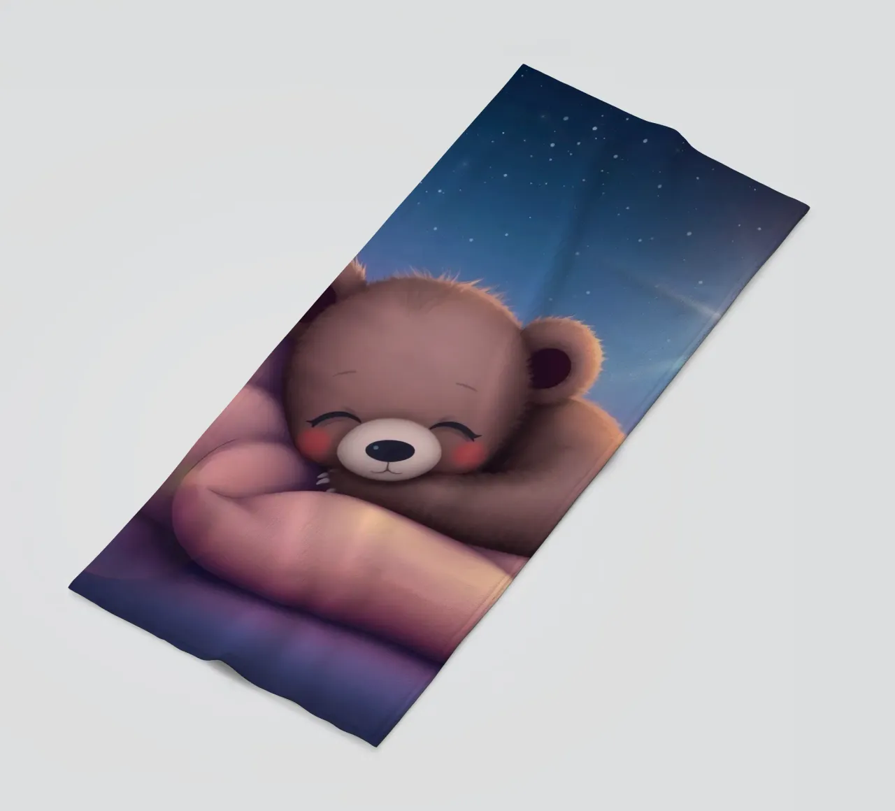 Tenero cucciolo d'orso che dorme pacificamente su una mano gentile telo mare da DesignDoodle
